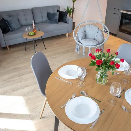 Luxus Apartament Bella * غدينيا